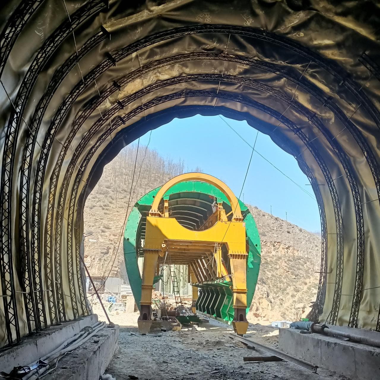 Tunnel form traveller portal — WanX Infra project